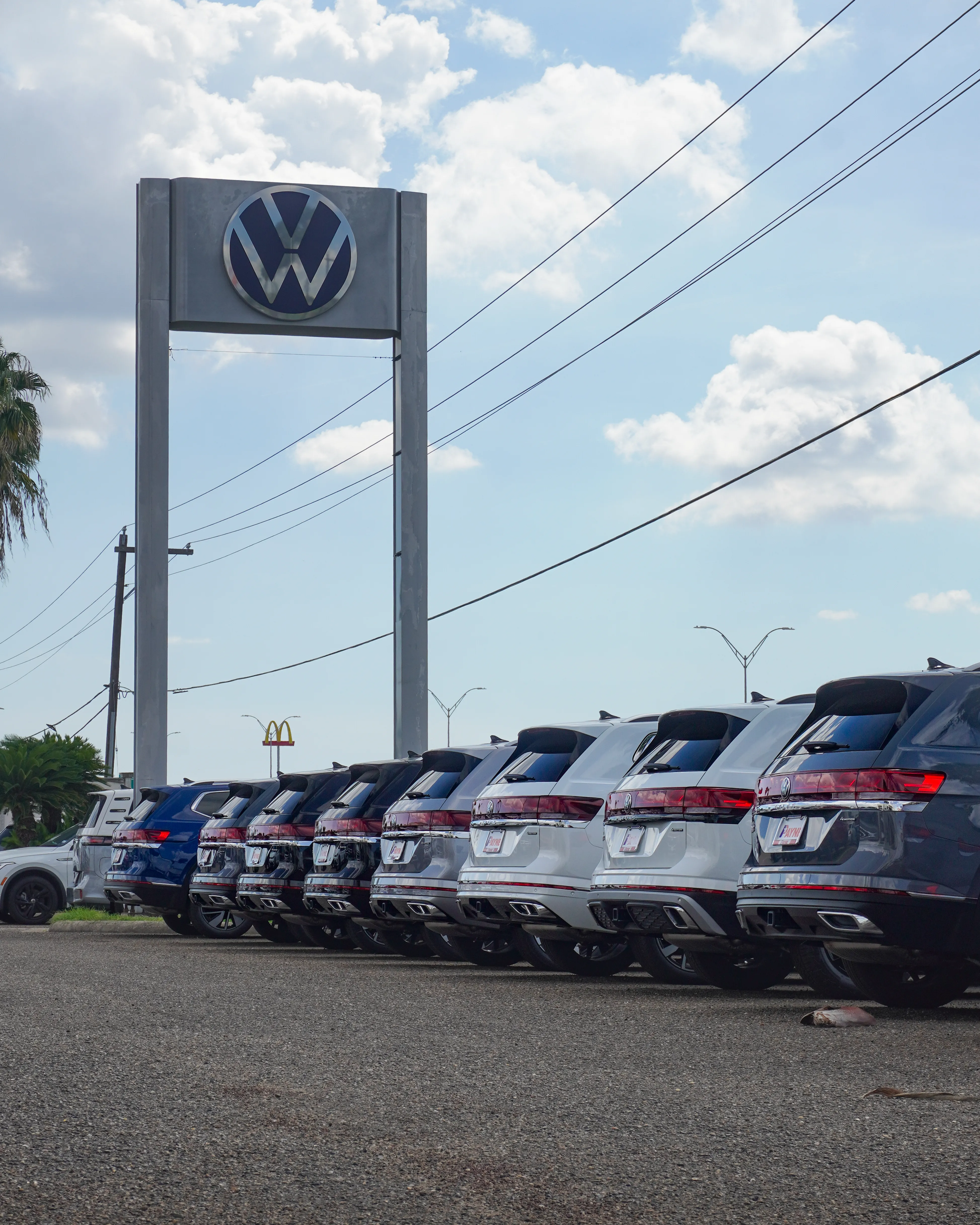 Shop Volkswagen Atlas and Cross Sports!