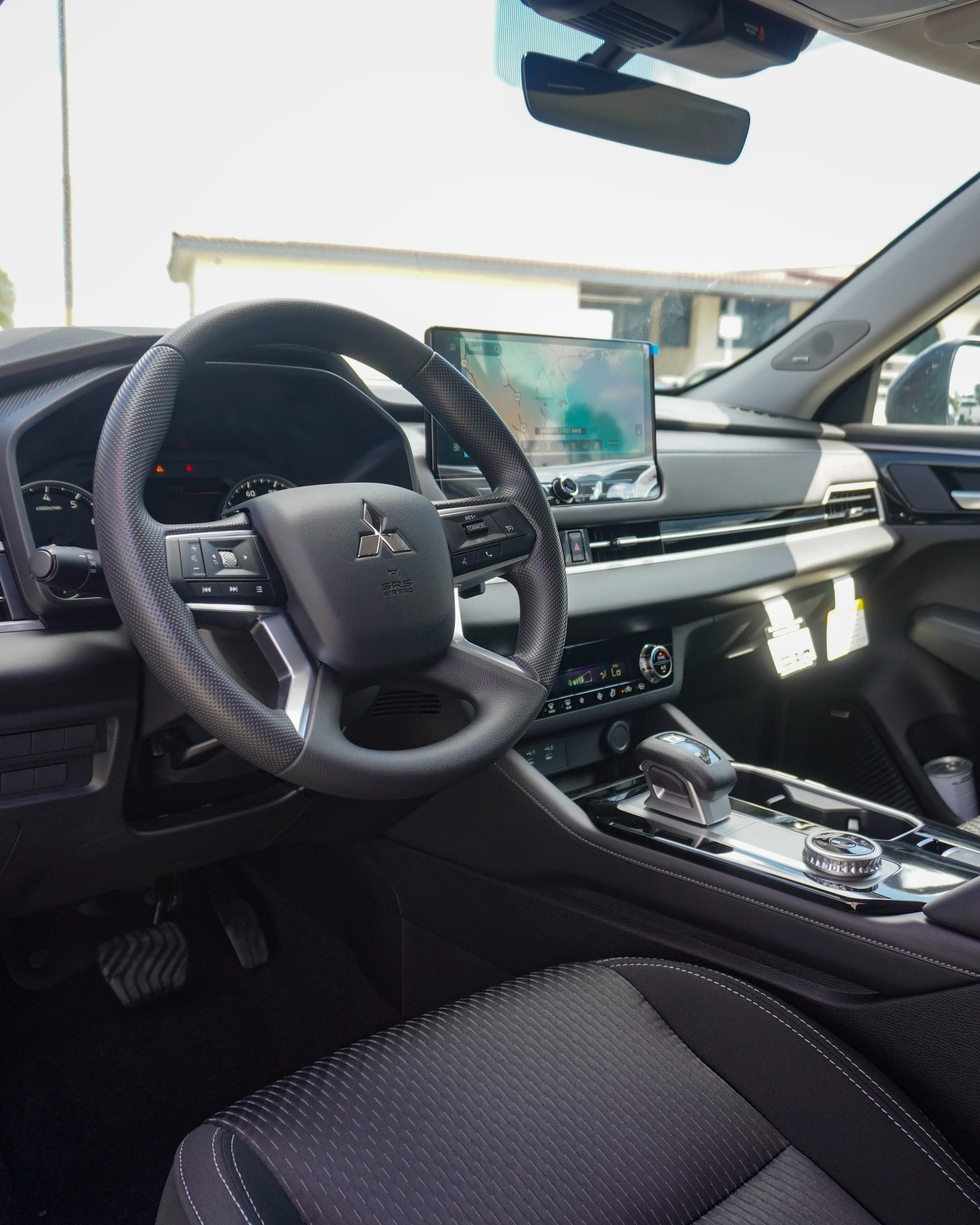 2025 Mitsubishi Outlander ES
