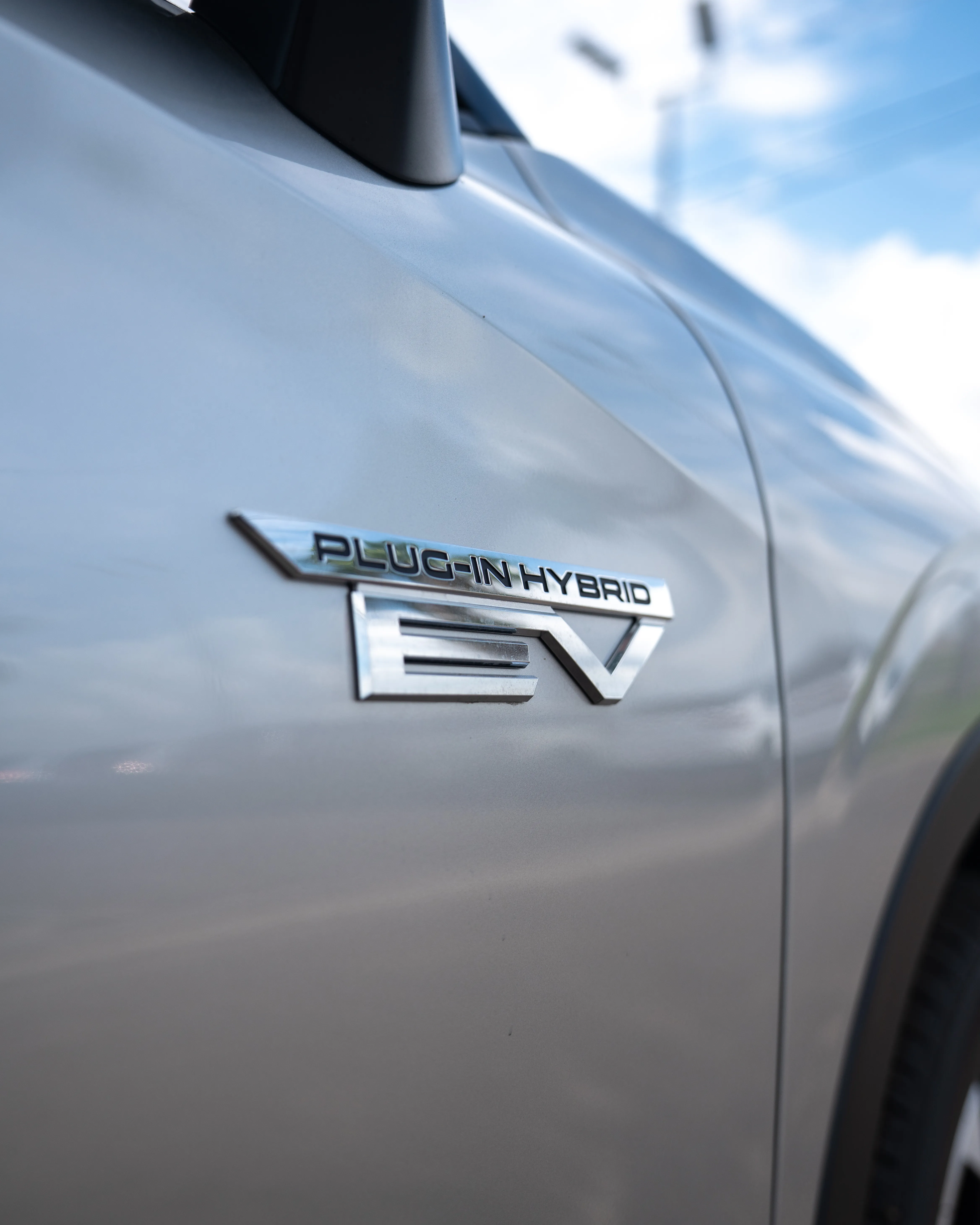 2025 Mitsubishi Outlander Plug-In Hybrid SEL