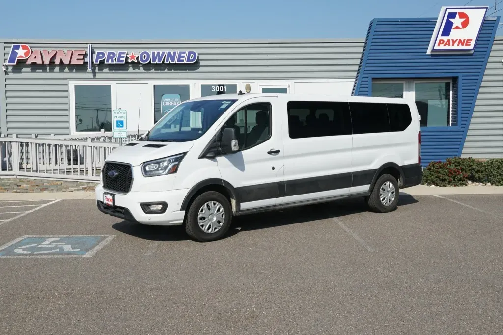 2023 Ford Transit Passenger Wagon XLT