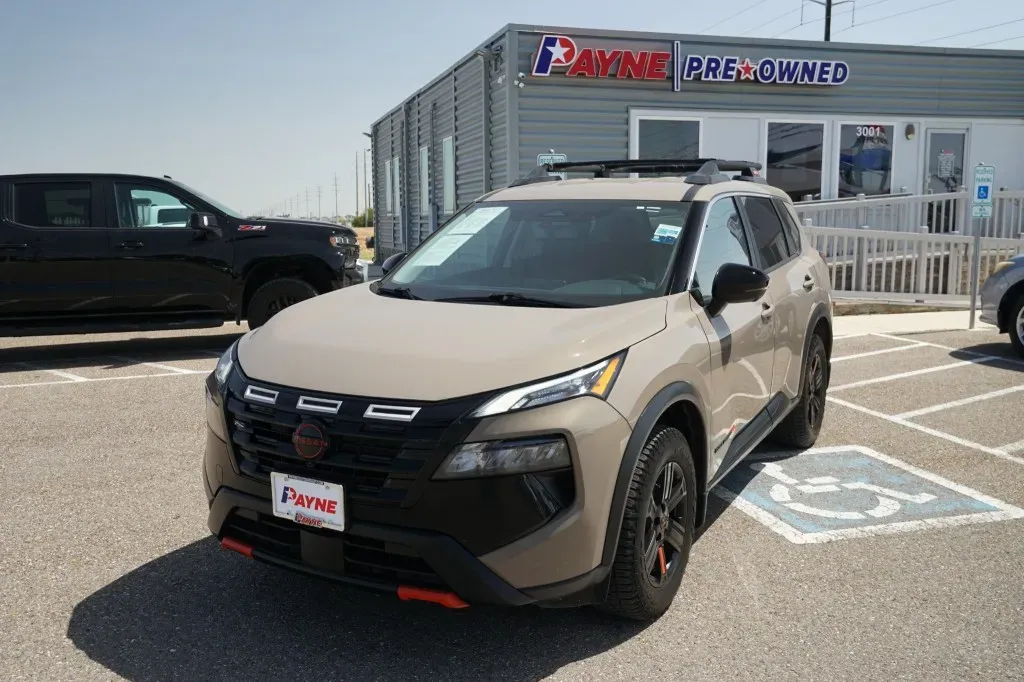 2025 Nissan Rogue Rock Creek