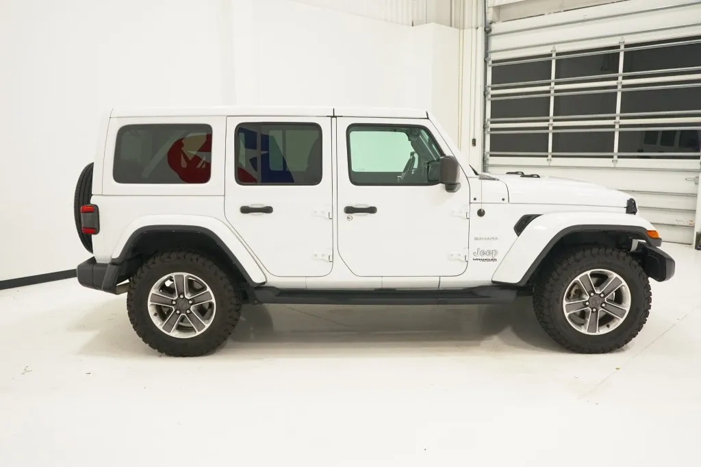 2022 Jeep Wrangler Unlimited Sahara Altitude