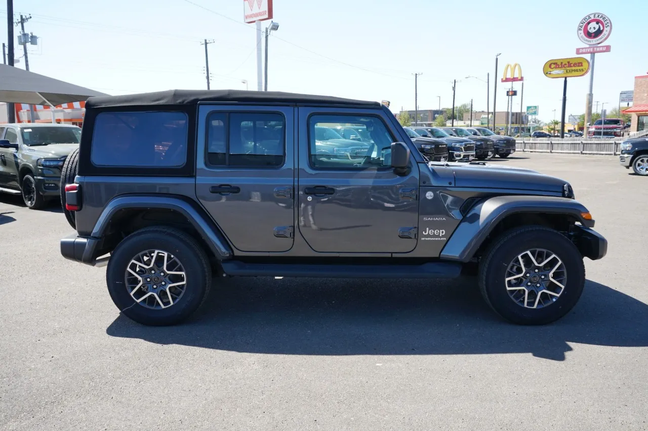 2024 Jeep Wrangler Sahara