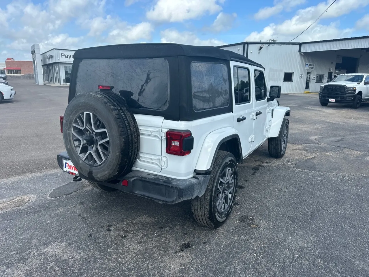 2024 Jeep Wrangler Sahara 2024 Jeep Wrangler Sahara