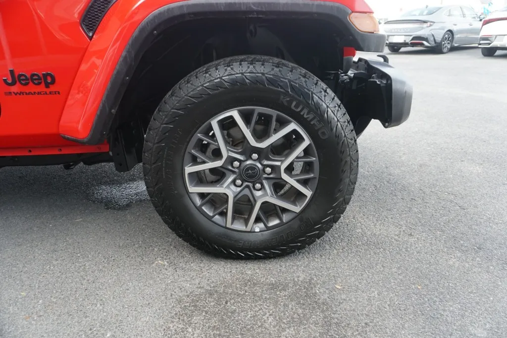 2025 Jeep Wrangler Sahara