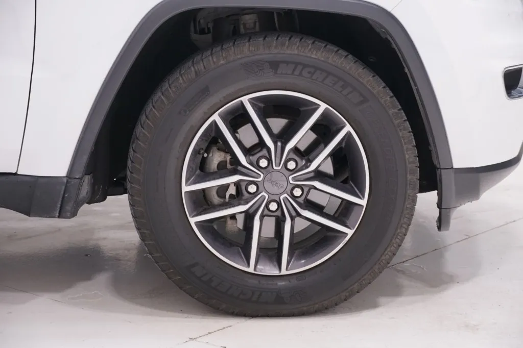 2019 Jeep Grand Cherokee Laredo