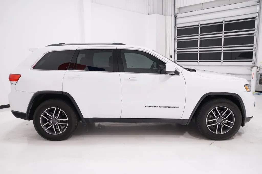 2019 Jeep Grand Cherokee Laredo