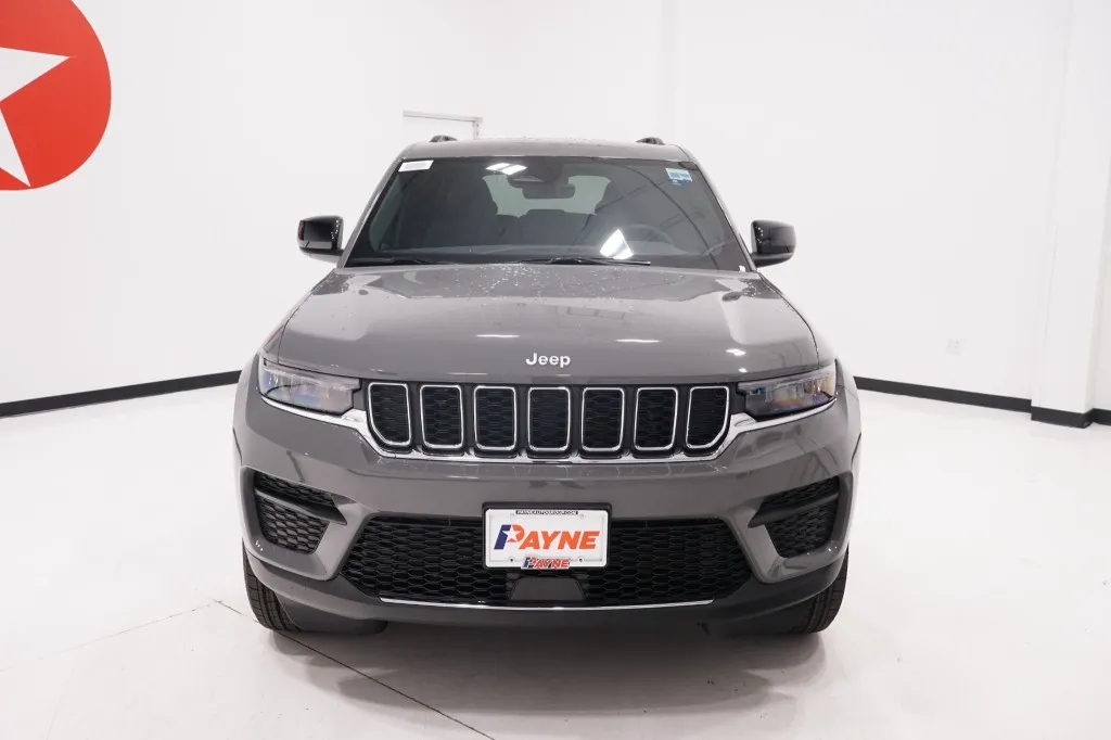 2027 Jeep Grand Cherokee Laredo 2027 Jeep Grand Cherokee Laredo