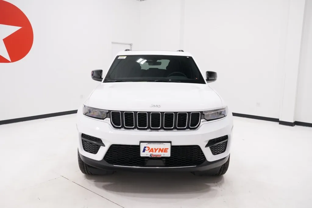 2027 Jeep Grand Cherokee Laredo X