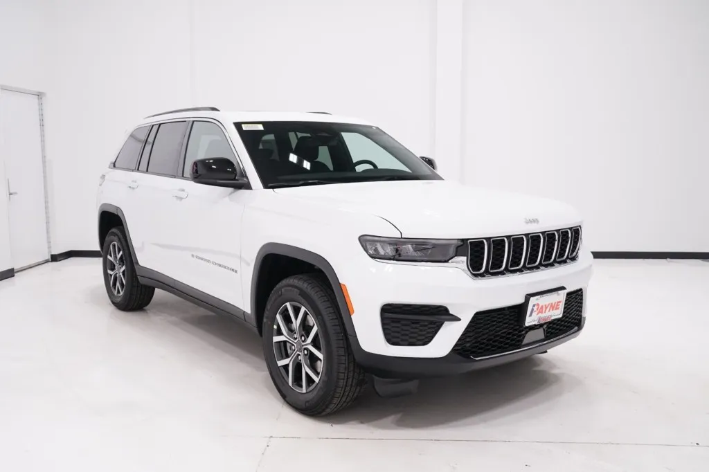2027 Jeep Grand Cherokee Laredo X