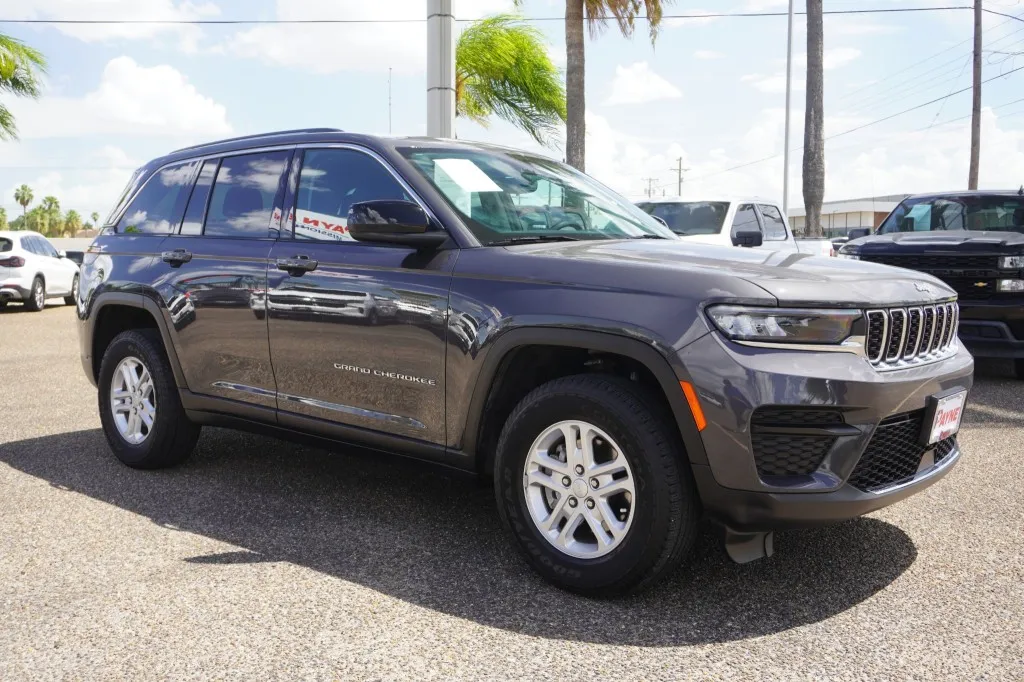 2023 Jeep Grand Cherokee Laredo