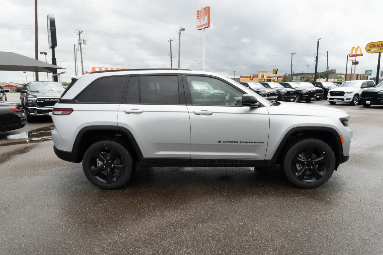 2025 Jeep Grand Cherokee Altitude X