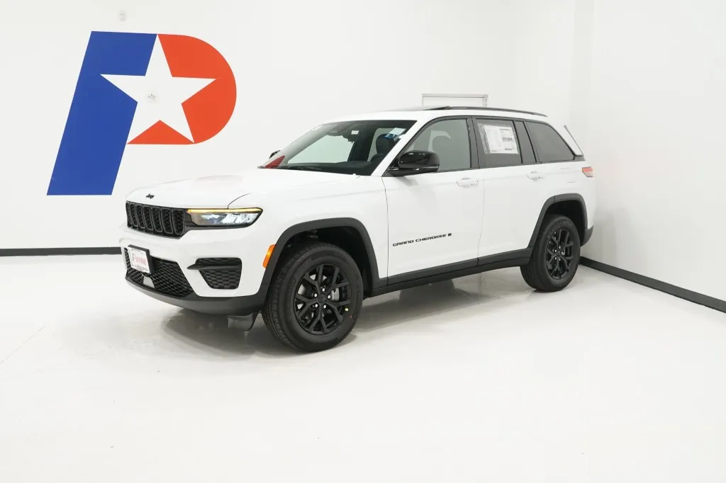 2025 Jeep Grand Cherokee Laredo