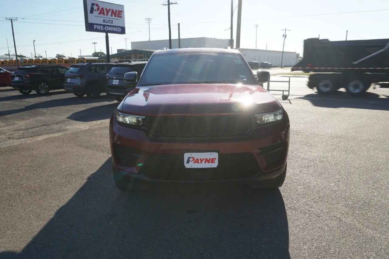 2023 Jeep Grand Cherokee Altitude