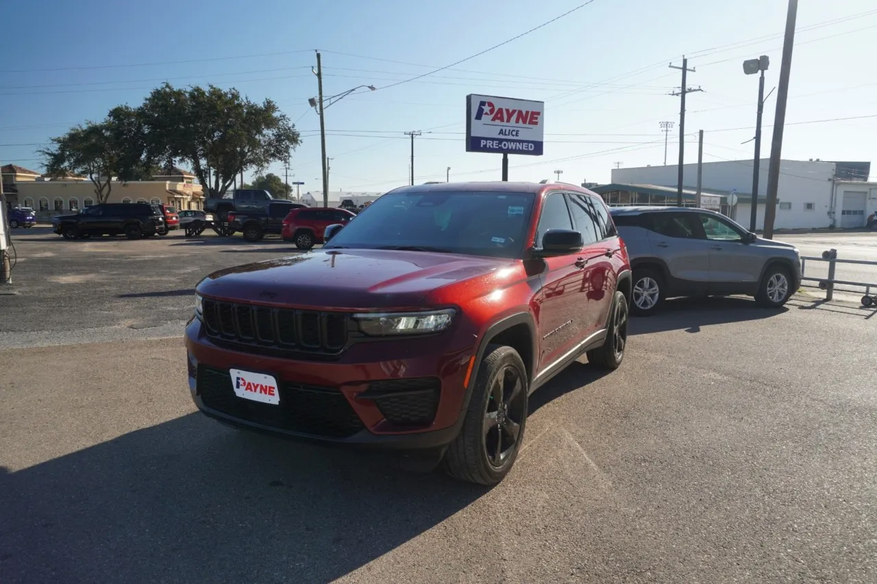 2023 Jeep Grand Cherokee Altitude