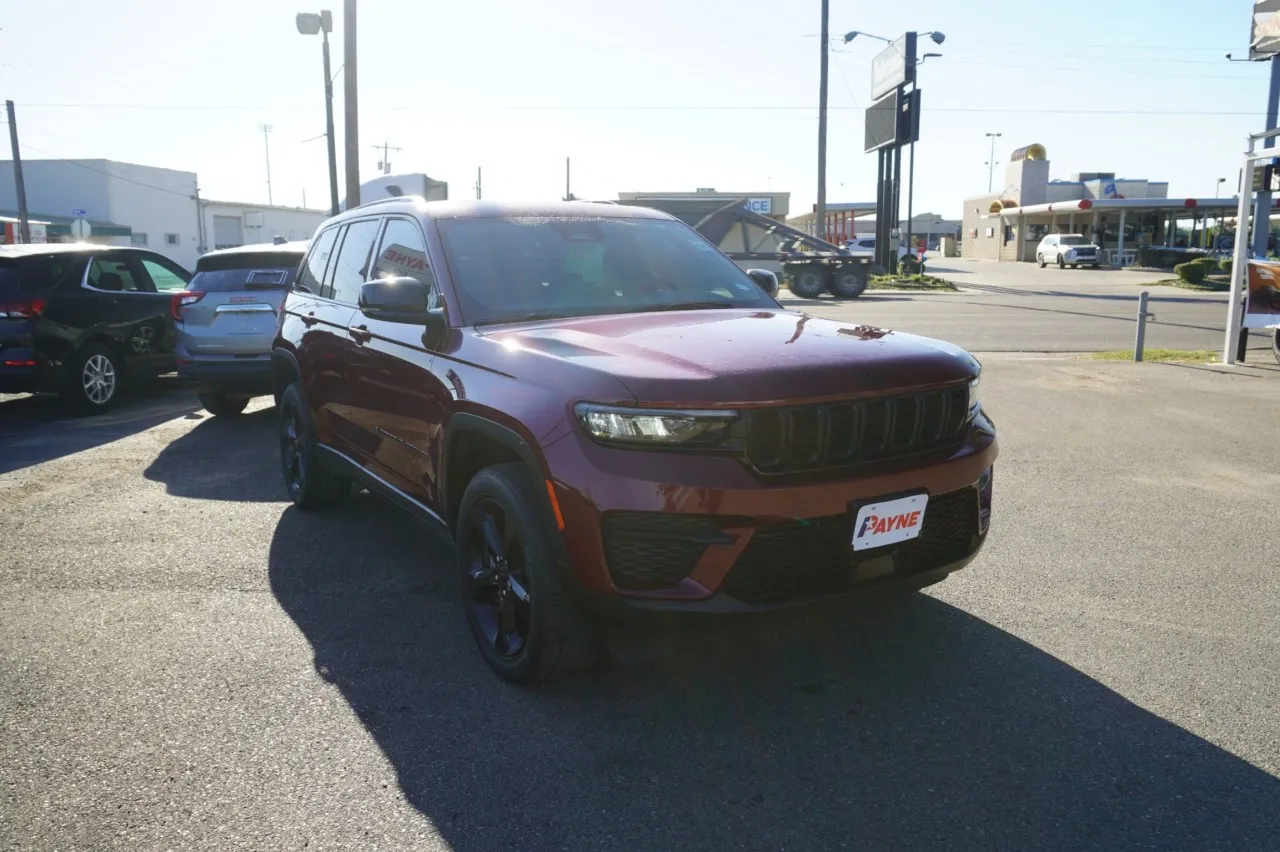 2023 Jeep Grand Cherokee Altitude
