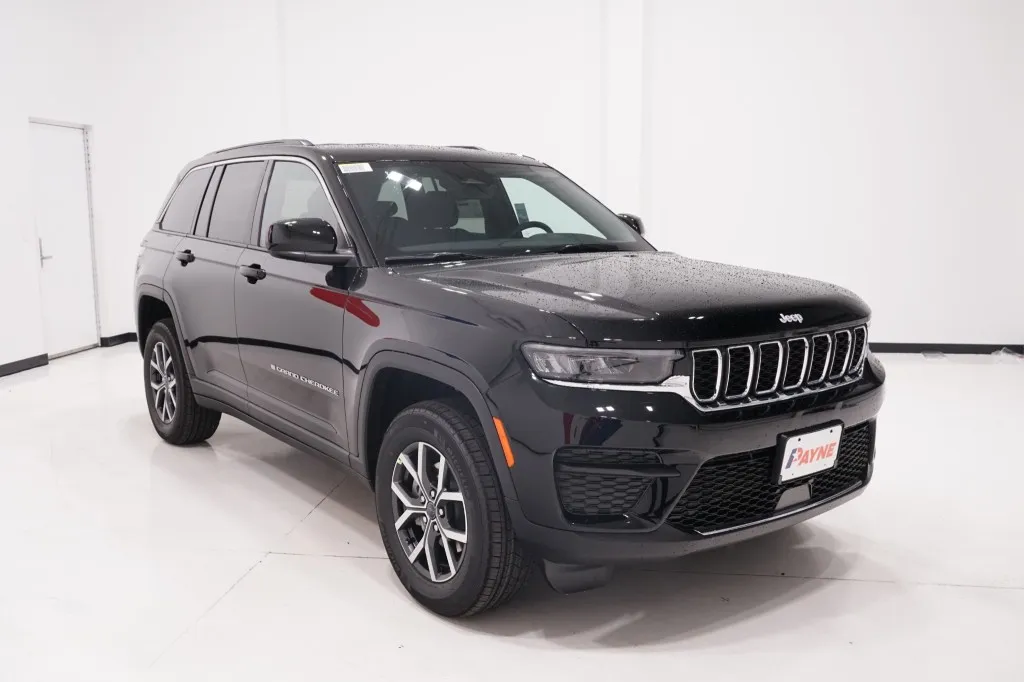 2027 Jeep Grand Cherokee Laredo 2027 Jeep Grand Cherokee Laredo