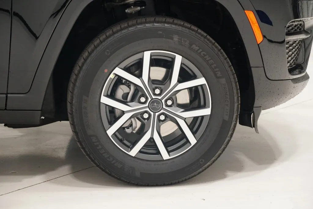 2027 Jeep Grand Cherokee Laredo 2027 Jeep Grand Cherokee Laredo