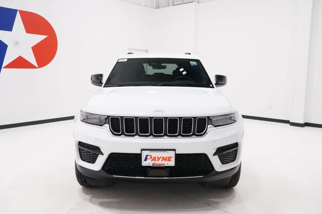 2027 Jeep Grand Cherokee Laredo 2027 Jeep Grand Cherokee Laredo