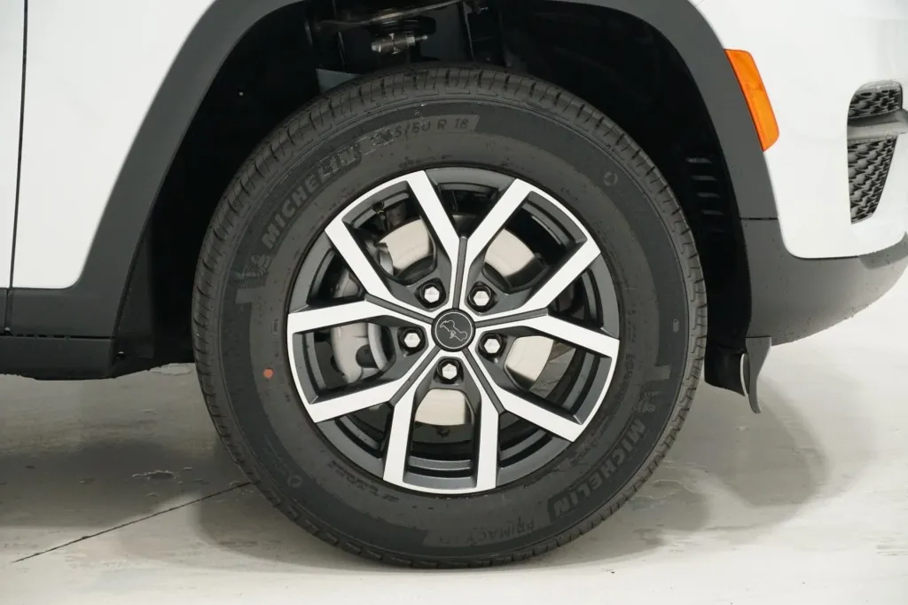 2027 Jeep Grand Cherokee Laredo 2027 Jeep Grand Cherokee Laredo