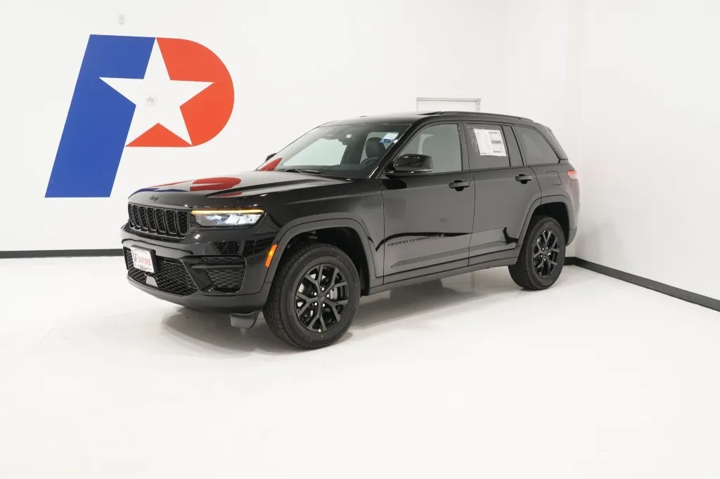 2025 Jeep Grand Cherokee Laredo