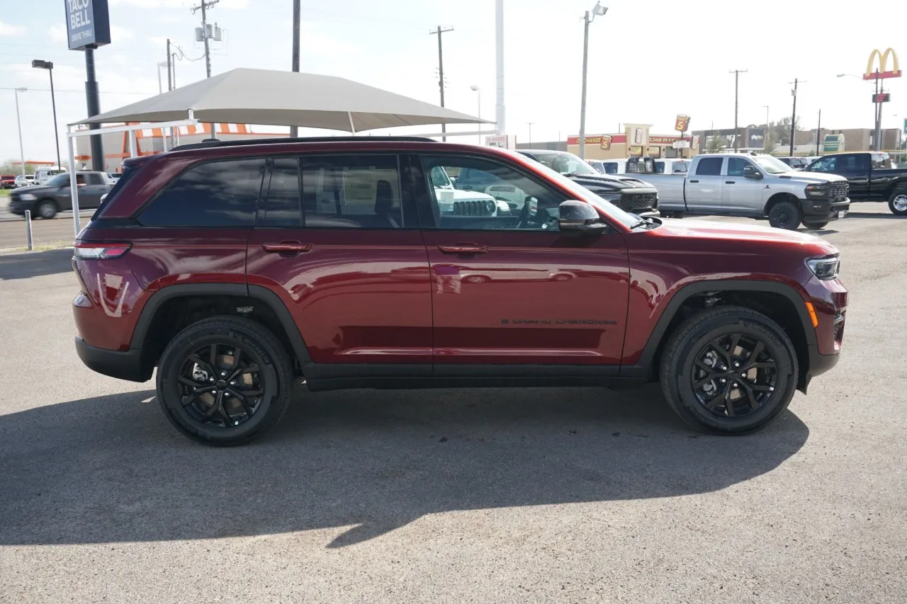 2025 Jeep Grand Cherokee Altitude