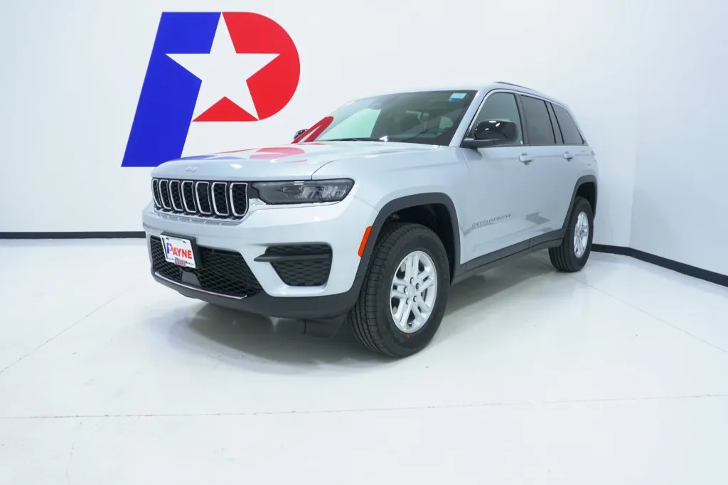 Jeep Grand Cherokee's photo