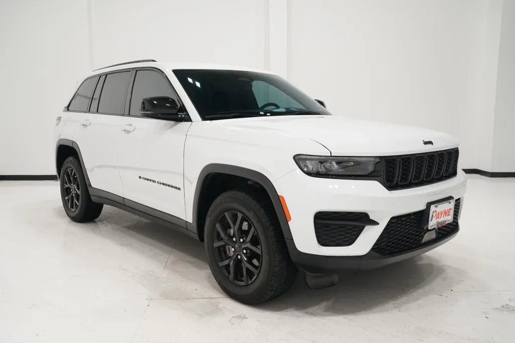 2025 Jeep Grand Cherokee Altitude