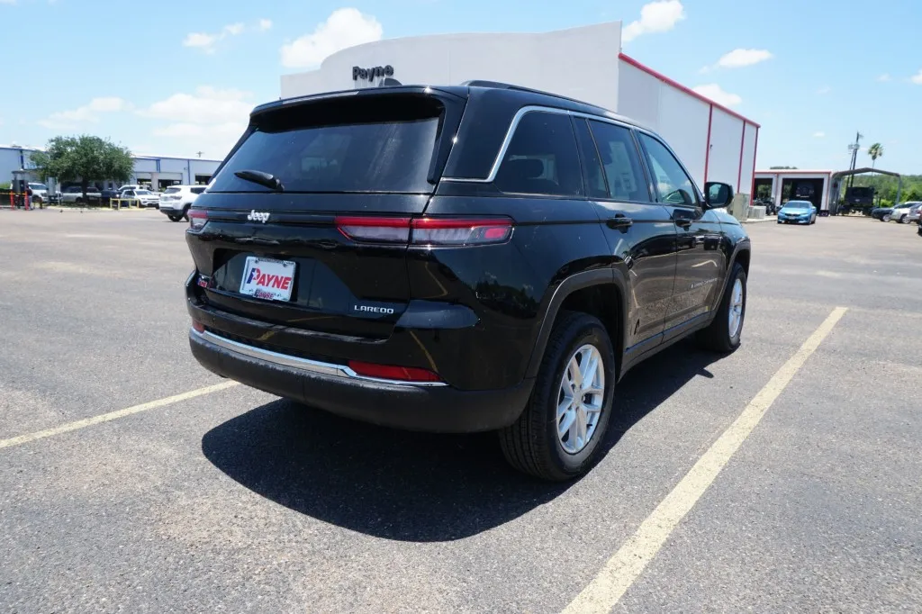 2026 Jeep Grand Cherokee Laredo X