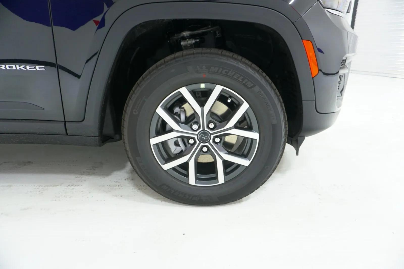 2027 Jeep Grand Cherokee Laredo