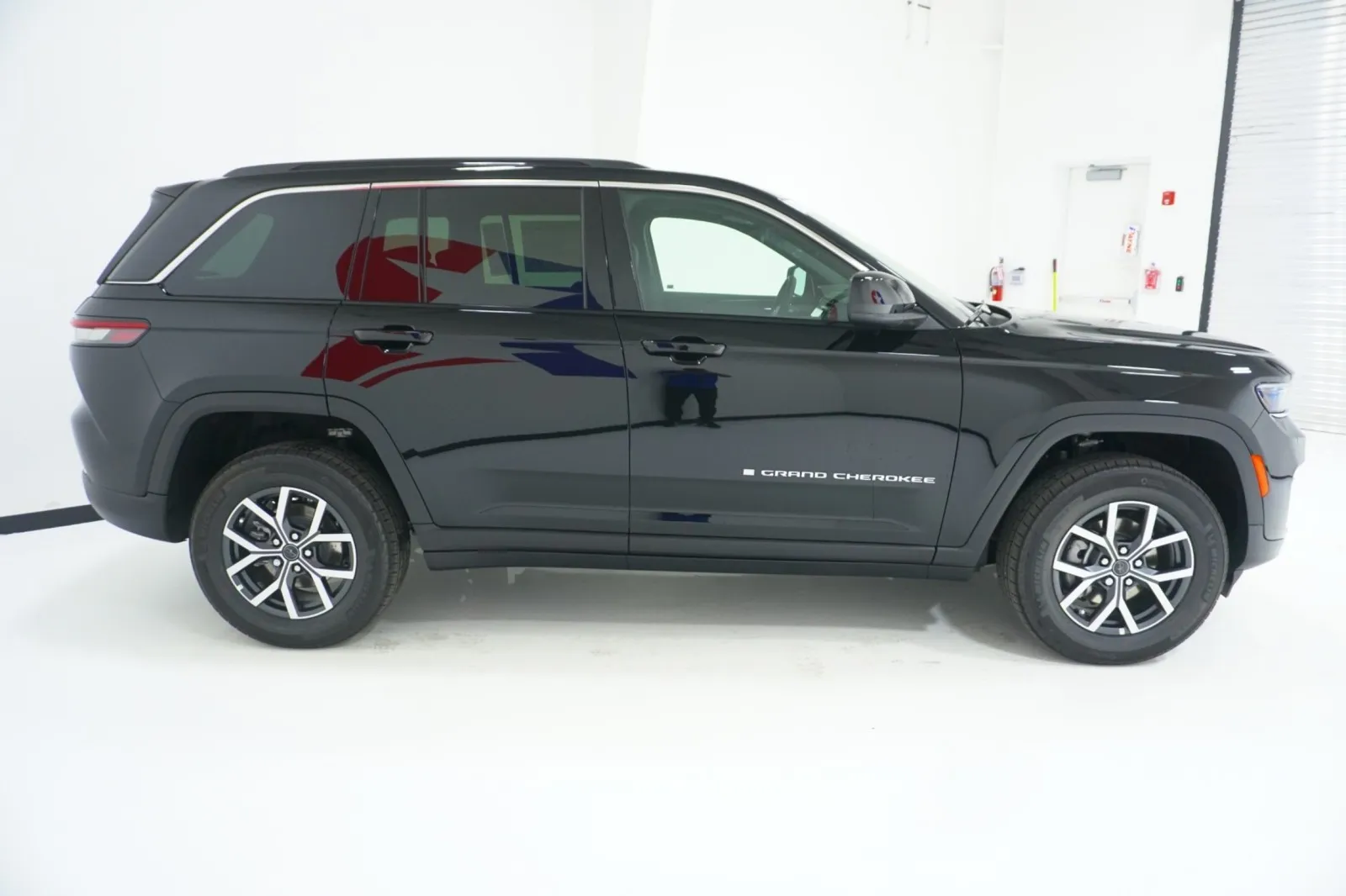 2027 Jeep Grand Cherokee Laredo X 2027 Jeep Grand Cherokee Laredo X