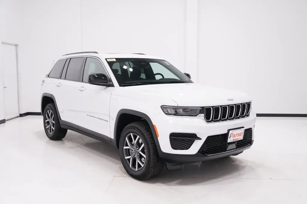 2027 Jeep Grand Cherokee Laredo X