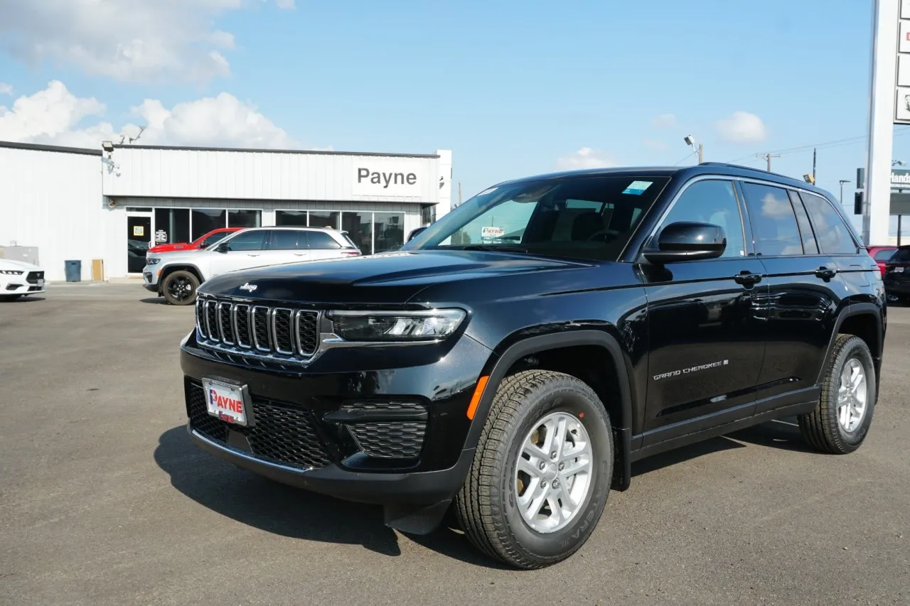 2025 Jeep Grand Cherokee Laredo