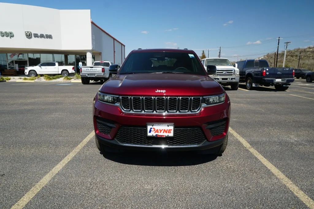 2026 Jeep Grand Cherokee Laredo 2026 Jeep Grand Cherokee Laredo