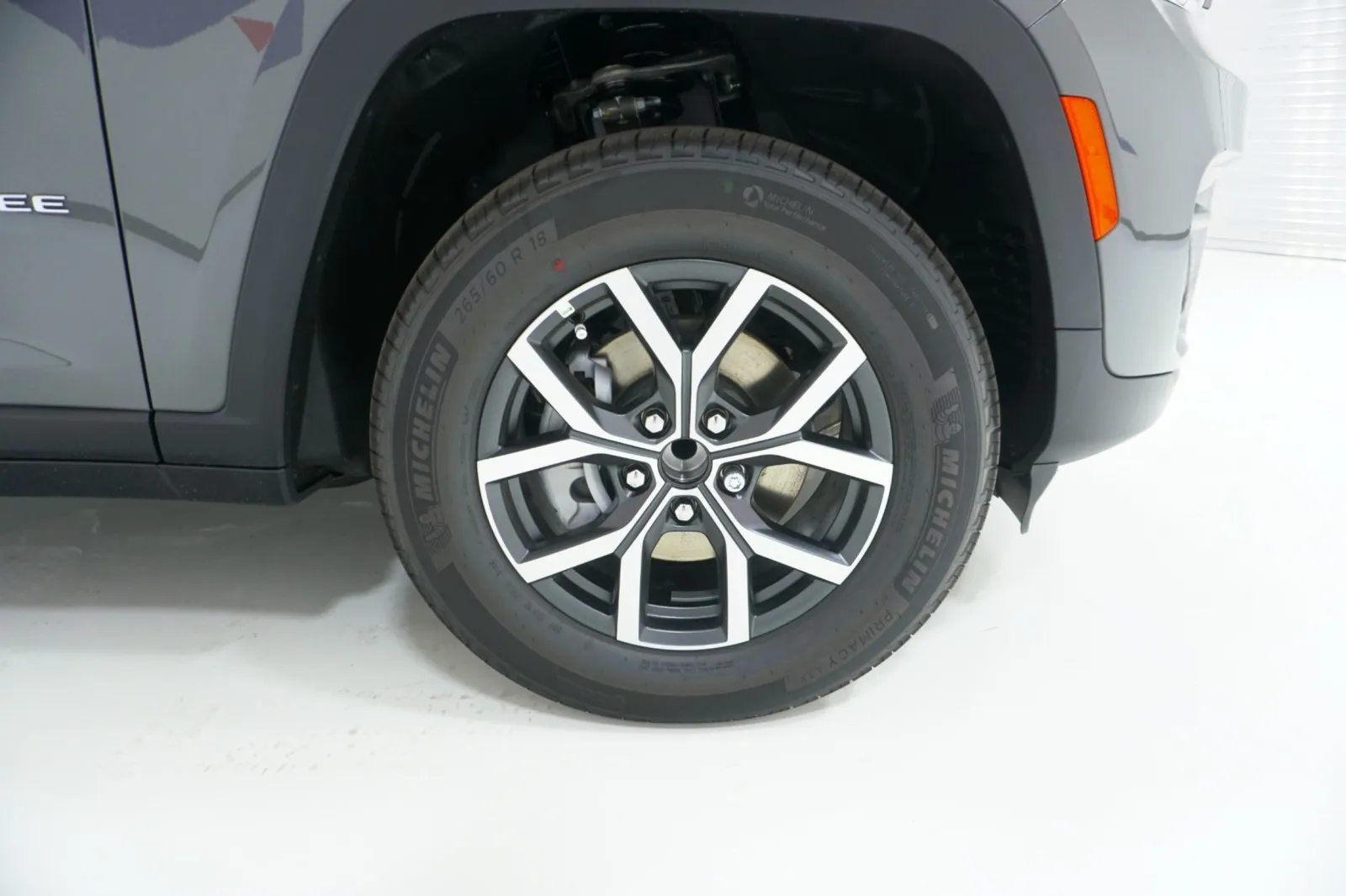 2027 Jeep Grand Cherokee Laredo