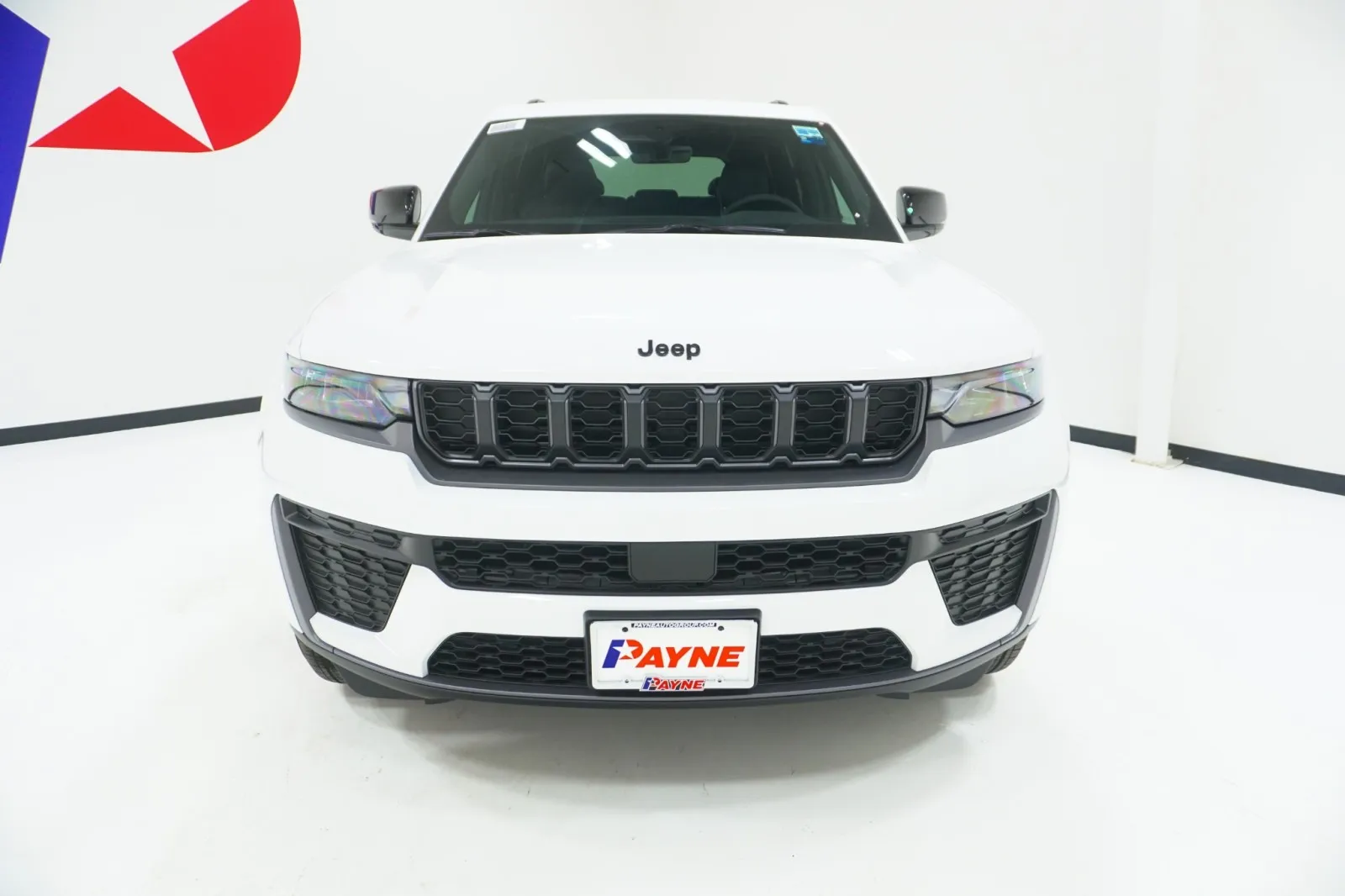 2027 Jeep Grand Cherokee Laredo Altitude