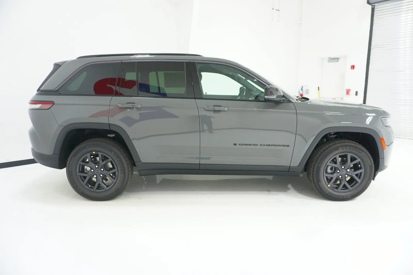2027 Jeep Grand Cherokee Laredo Altitude 2027 Jeep Grand Cherokee Laredo Altitude