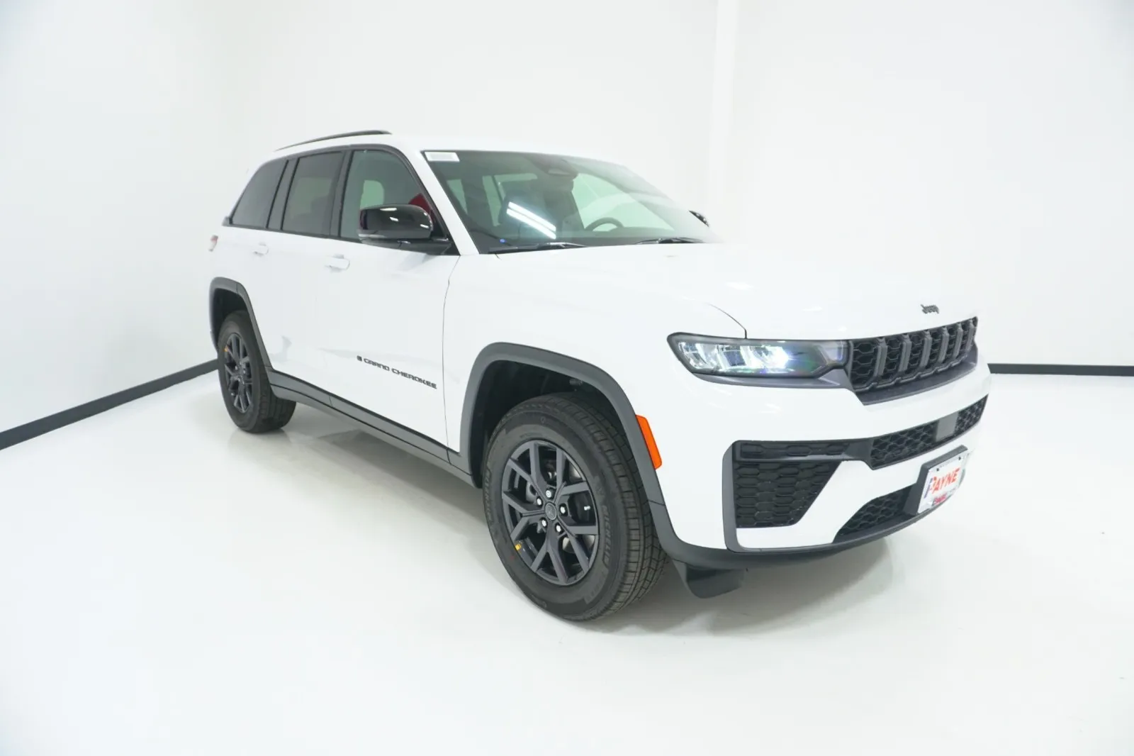 2027 Jeep Grand Cherokee Laredo Altitude