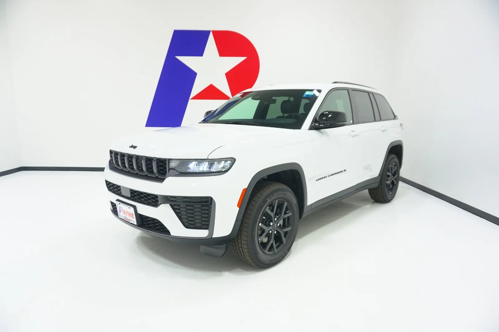 2026 Jeep Grand Cherokee Laredo Altitude