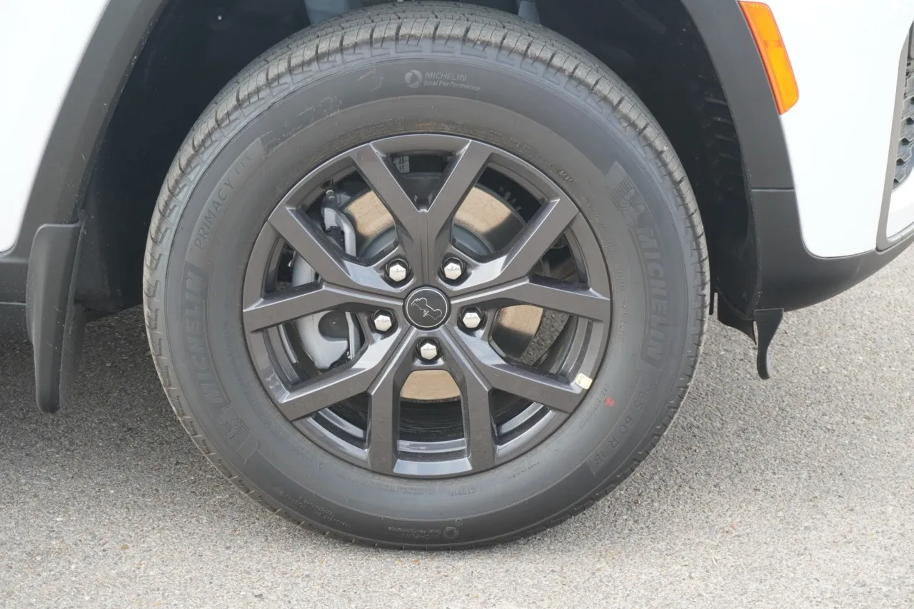 2027 Jeep Grand Cherokee Laredo Altitude