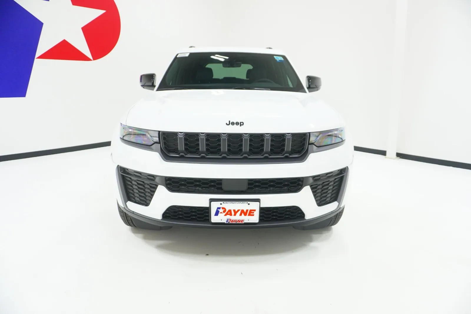 2027 Jeep Grand Cherokee Laredo Altitude
