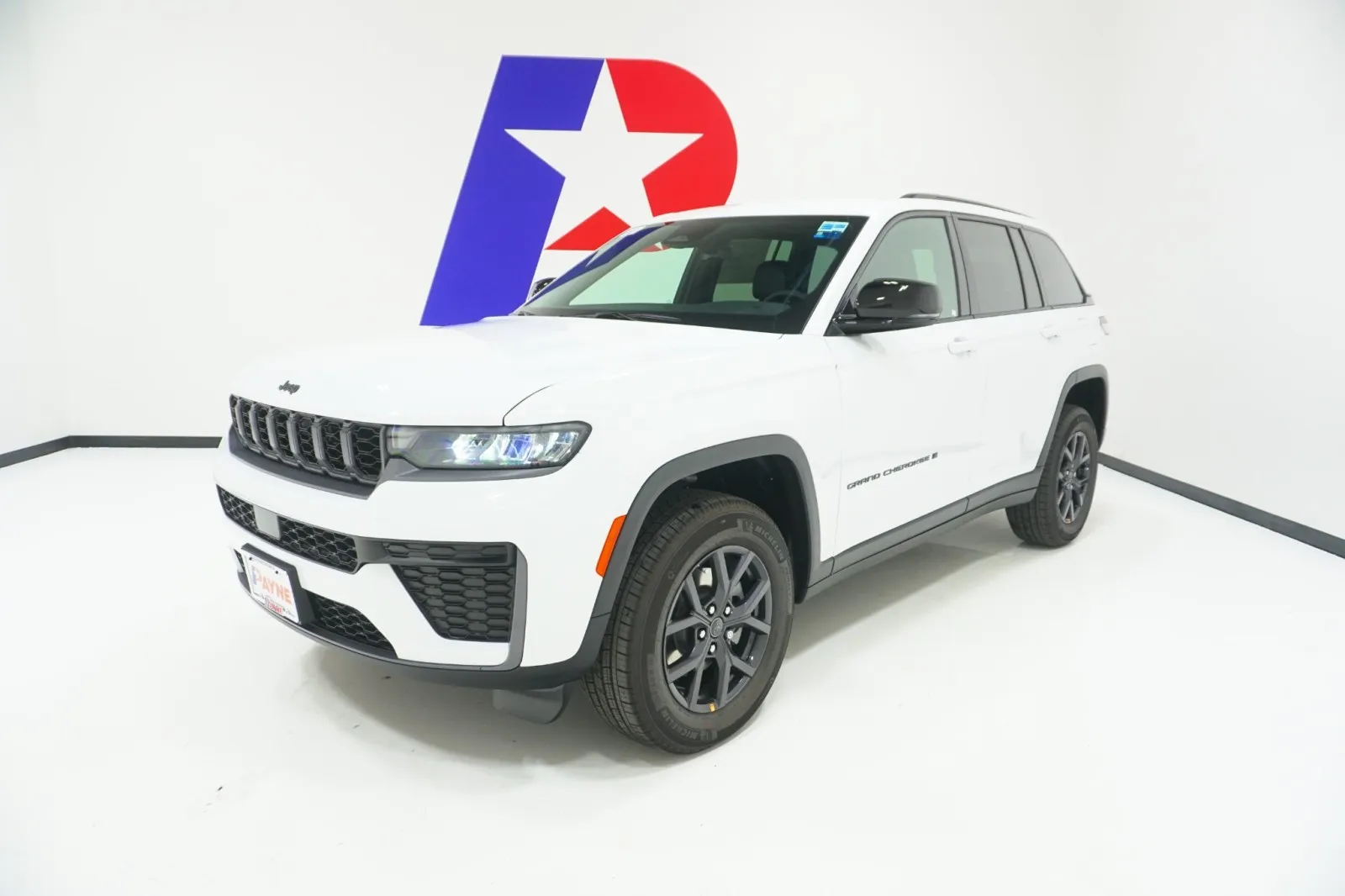 2027 Jeep Grand Cherokee Laredo Altitude