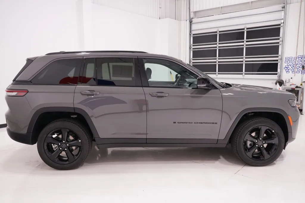 2027 Jeep Grand Cherokee Limited
