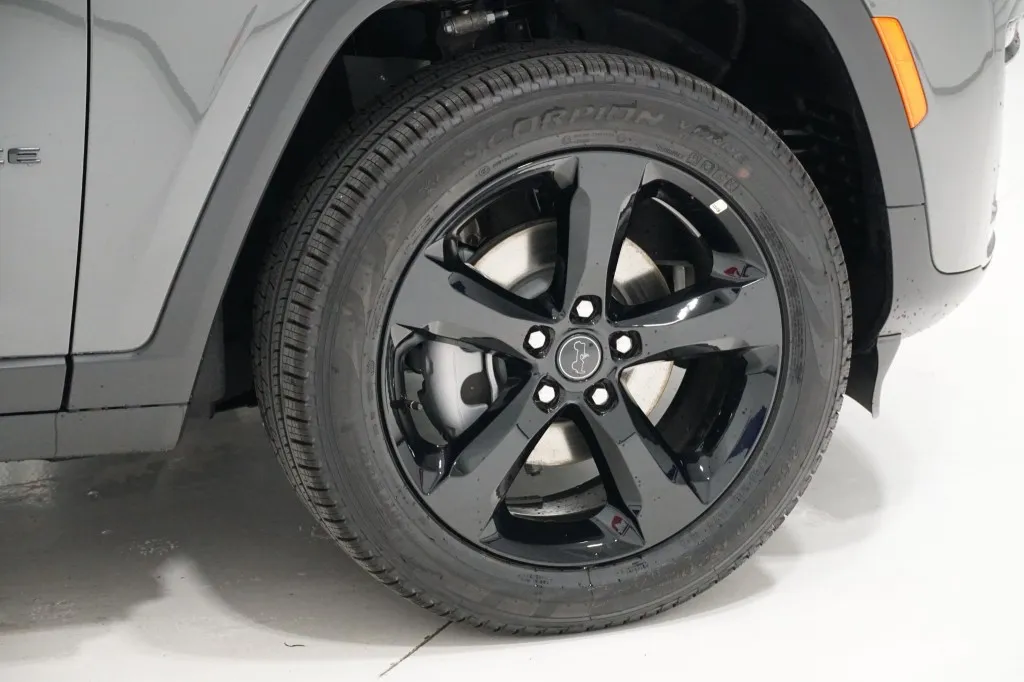 2027 Jeep Grand Cherokee Limited