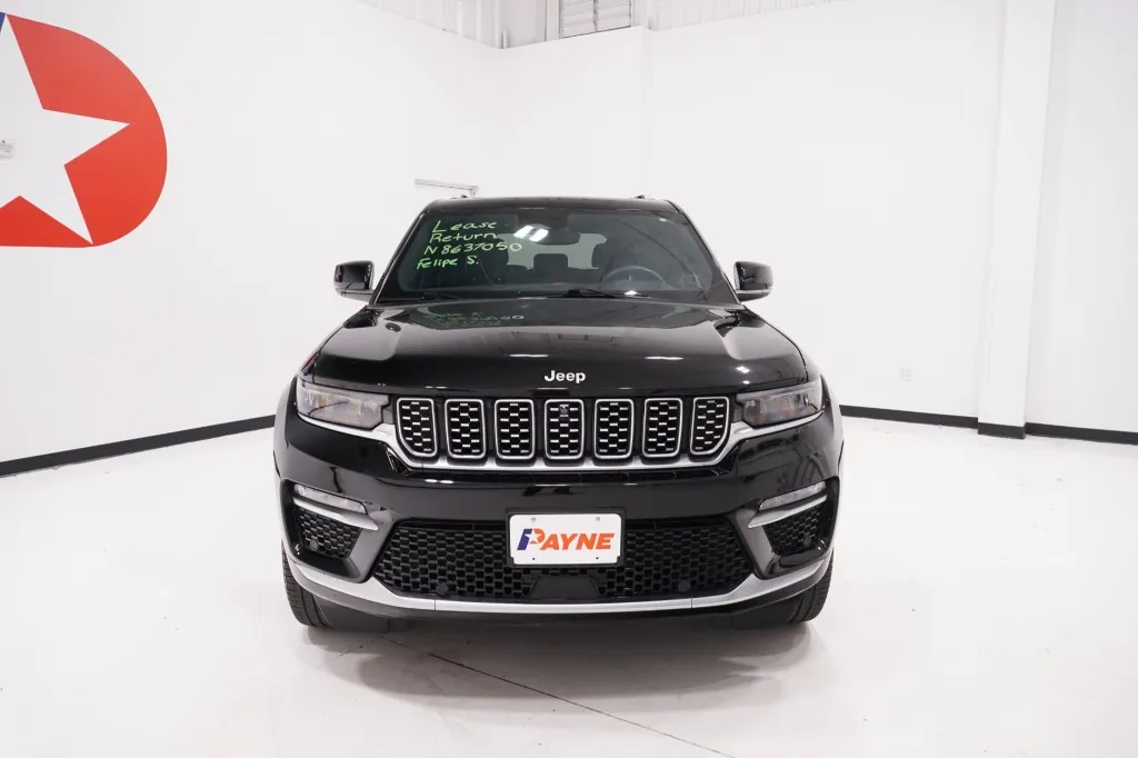 2022 Jeep Grand Cherokee Summit