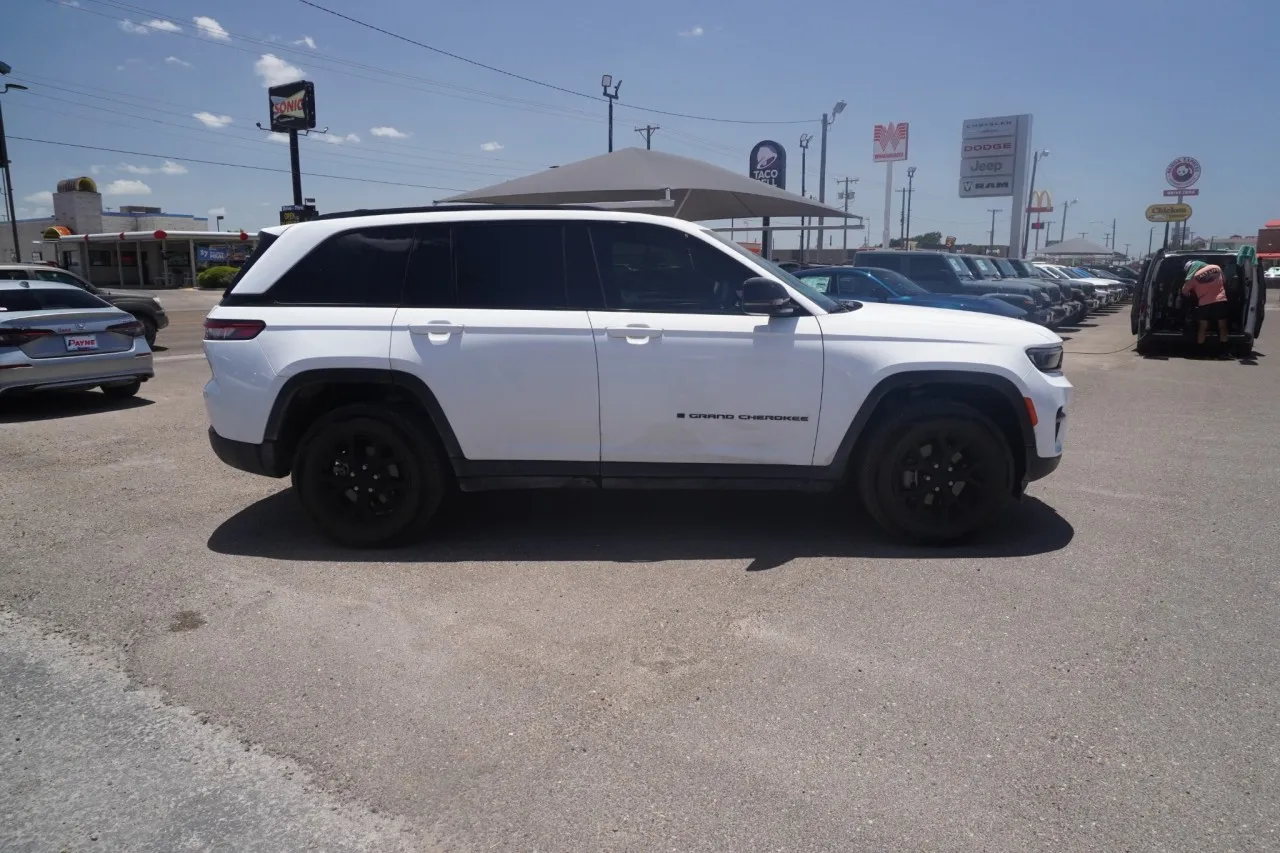 2025 Jeep Grand Cherokee Altitude