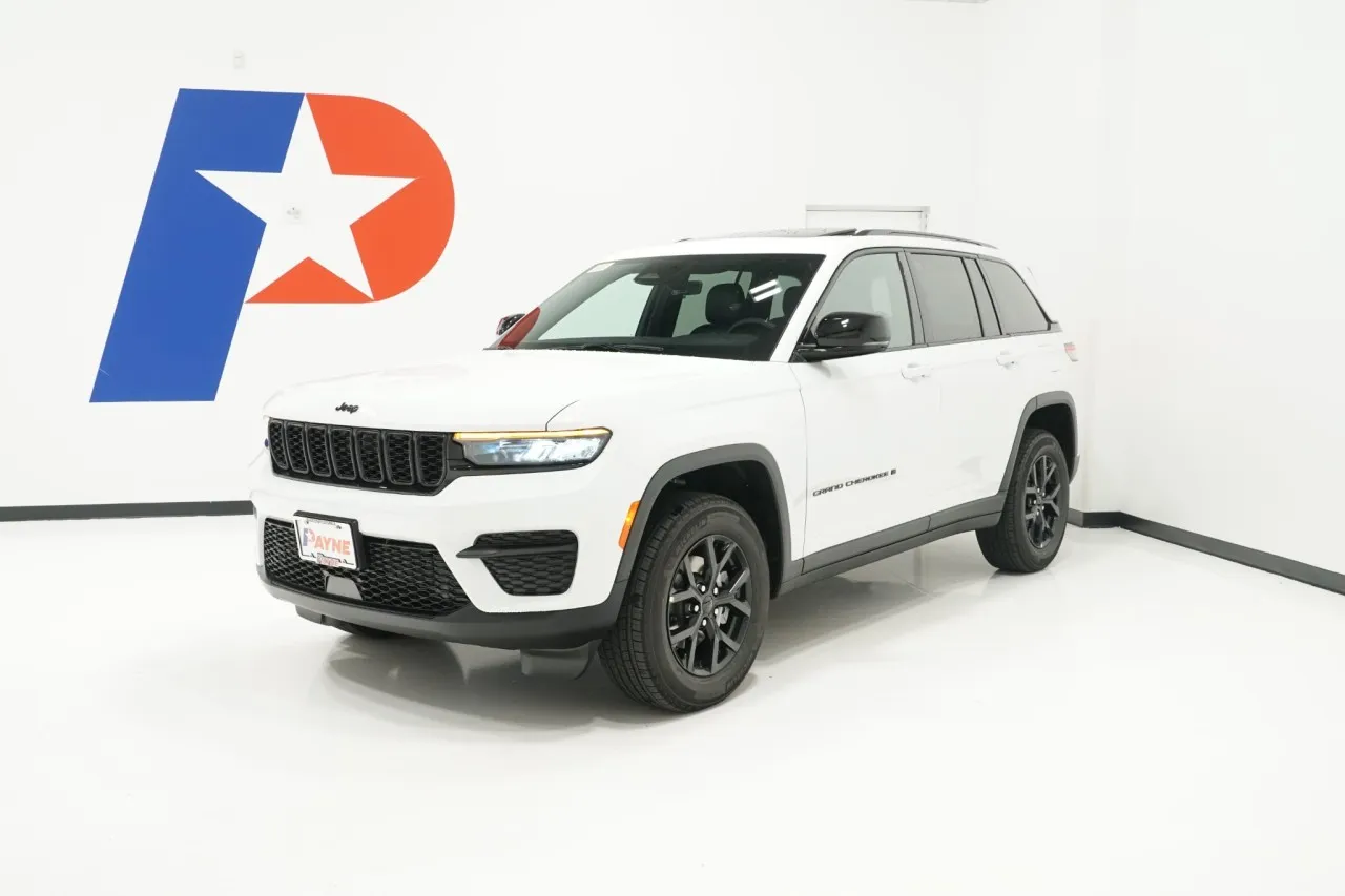 2025 Jeep Grand Cherokee Laredo
