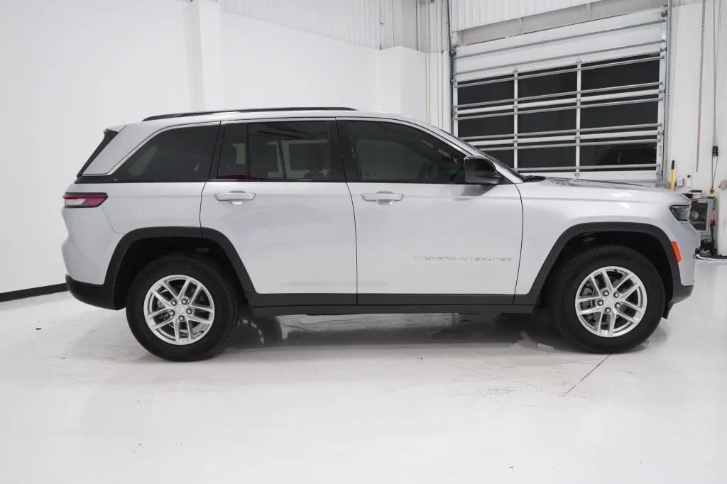 2026 Jeep Grand Cherokee Laredo X