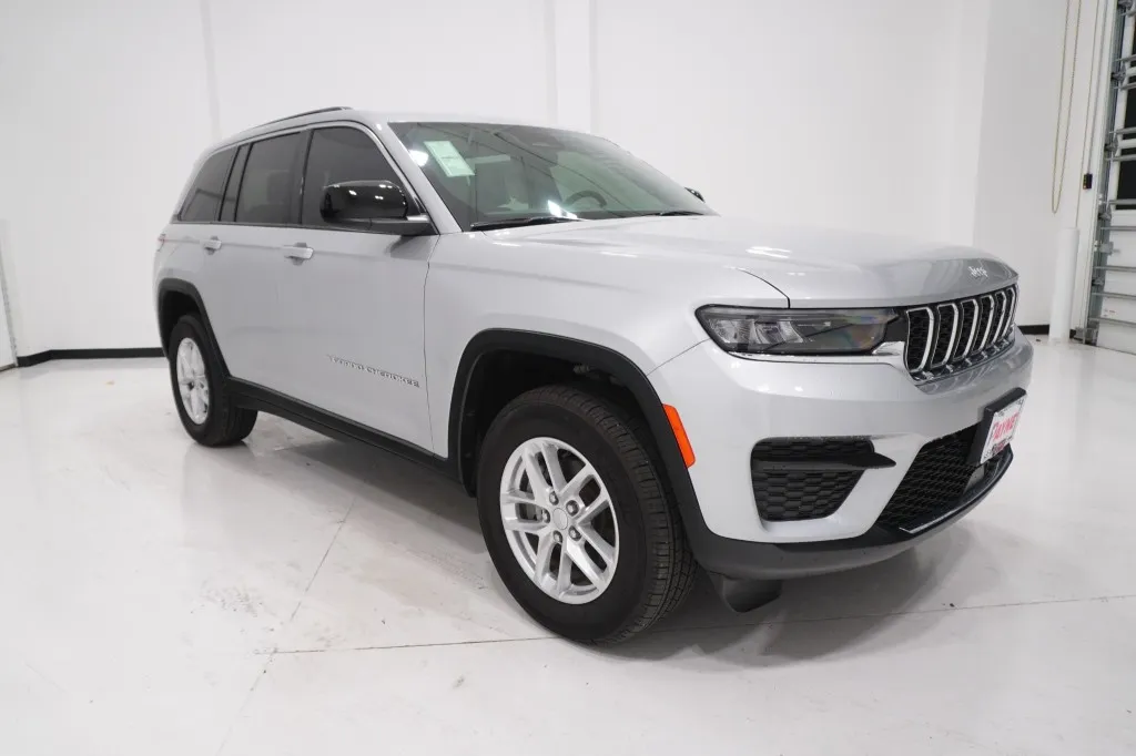 2026 Jeep Grand Cherokee Laredo X