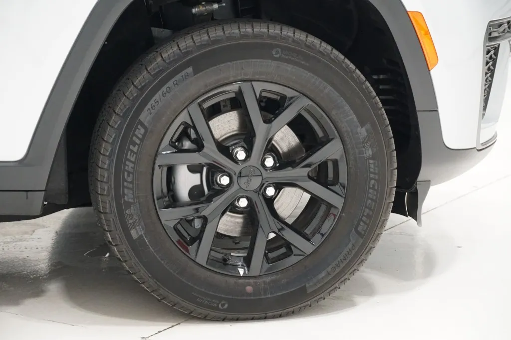 2026 Jeep Grand Cherokee Laredo Altitude 2026 Jeep Grand Cherokee Laredo Altitude